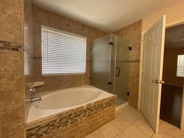 Building Photo - 17110 Fairway Glen Ct
