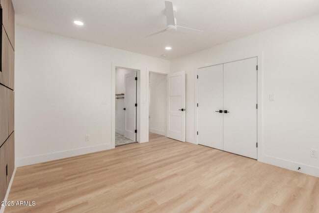 Building Photo - 1311 E 2nd Pl