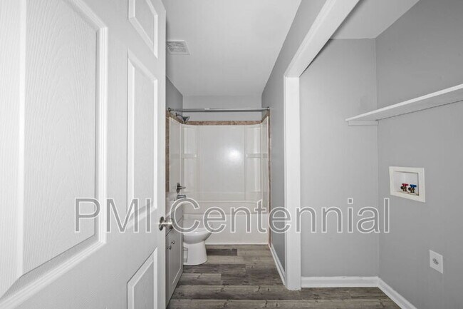 Building Photo - 5569 Everglades Trail