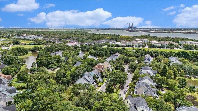 Building Photo - 200 N Ladd Ct