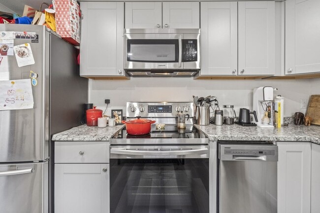 Building Photo - Cute Two Bedroom 1 Bathroom House in North RiNo