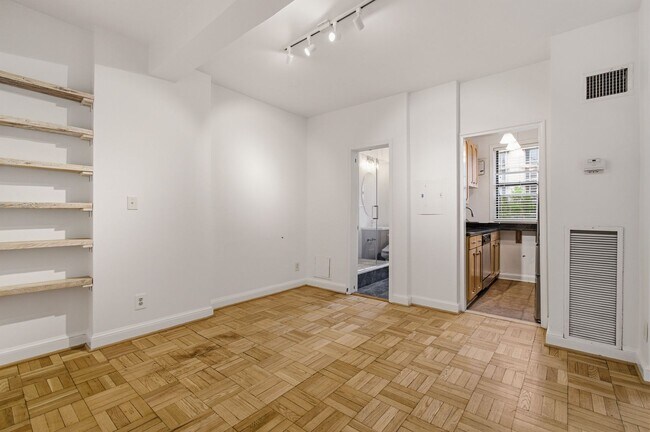 Building Photo - 2515 K St NW
