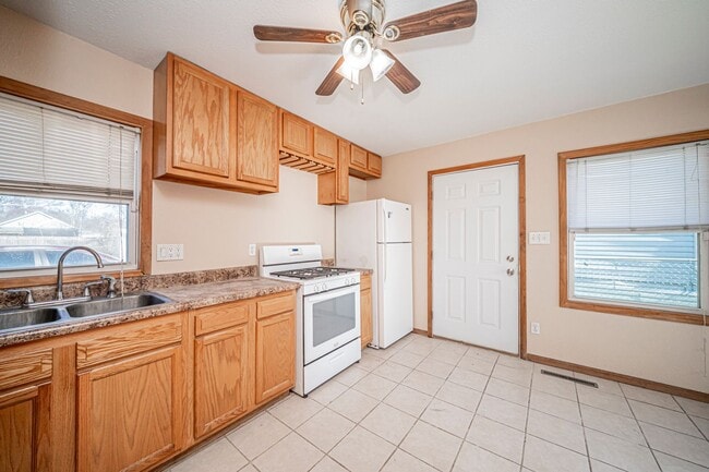 Building Photo - Please View 3D Virtual Walk-Through Before Scheduling a Showing