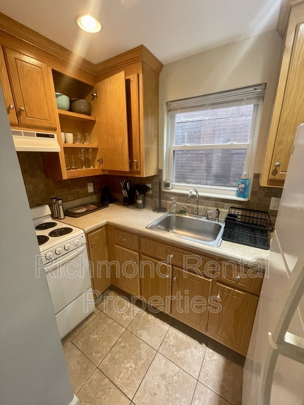 Building Photo - 3 N Harvie St