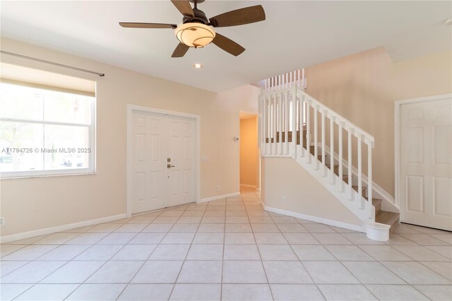 Building Photo - 1306 Banyan Way