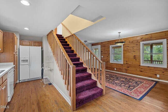 Building Photo - 65 Birdhouse Ln