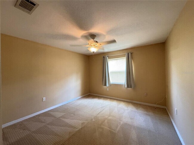 Building Photo - 1330 Sunset Ct