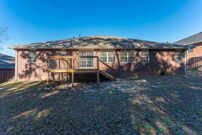 Building Photo - 654 Territory Ln