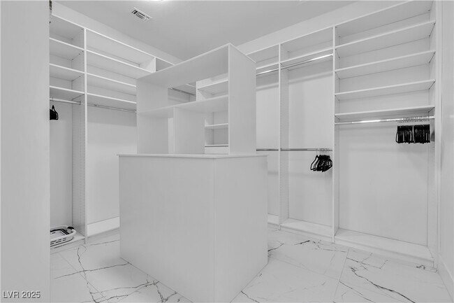 Building Photo - 9513 Villa Ridge Dr