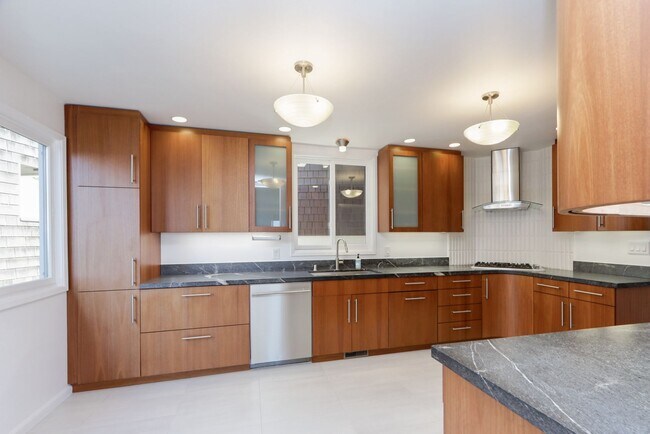 Building Photo - 4BR/3BA Diamond Heights View Home with EV Charger, Wine Cellar & 2-Car Garage | YouTube Tour