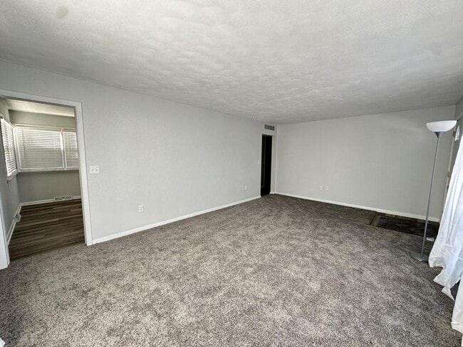 Building Photo - 1368 Spruce Ave