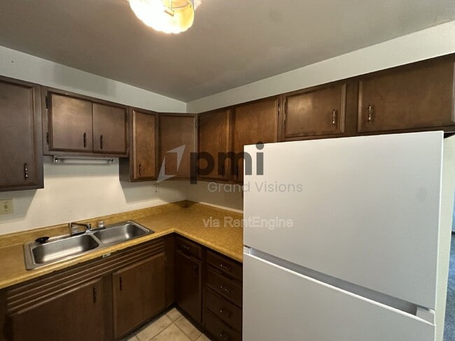 Building Photo - 1614 12th St