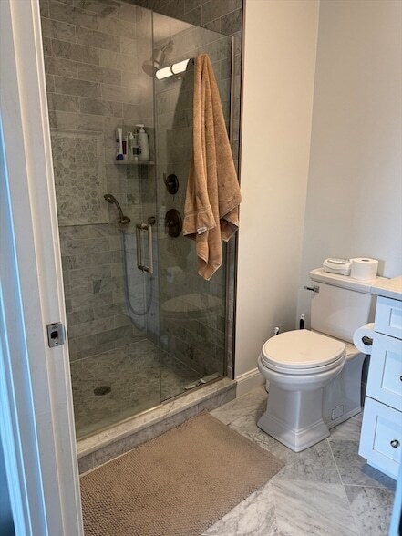 Building Photo - 728 E Broadway