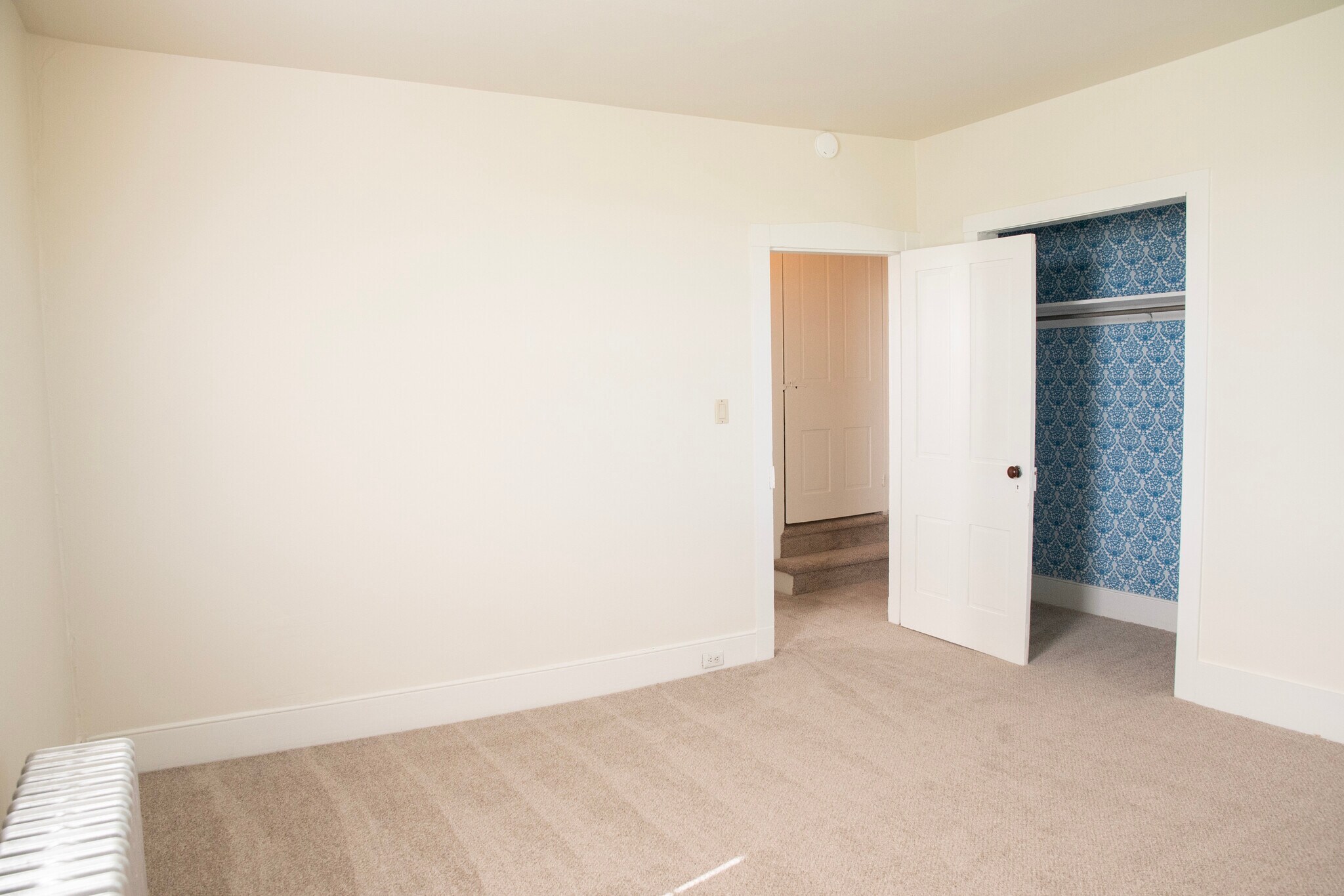 Building Photo - 488 S Colebrook Rd