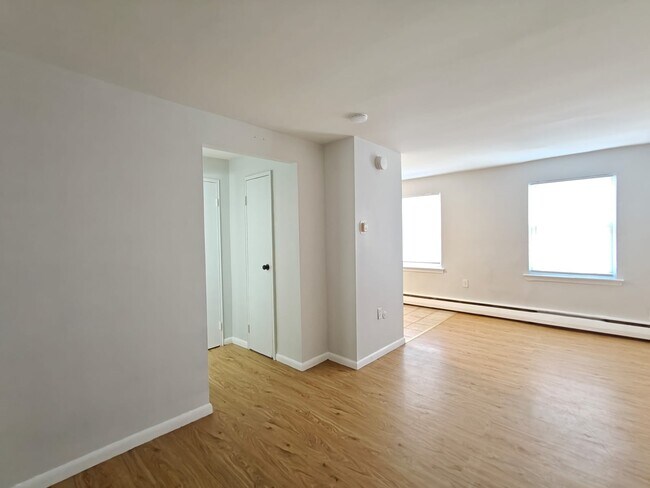 Building Photo - 7131 Marshall Rd