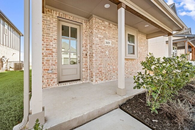 Building Photo - 2629 Tanager St