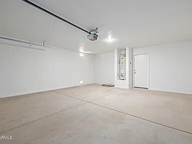 Building Photo - 355 W Jersey Way