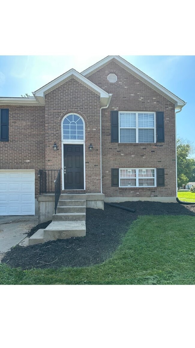 Building Photo - 6536 Oak Crest Dr