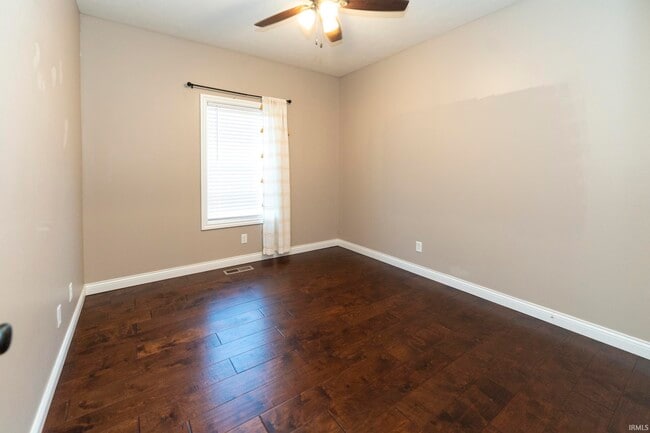 Building Photo - 8838 Hedgewood Ct
