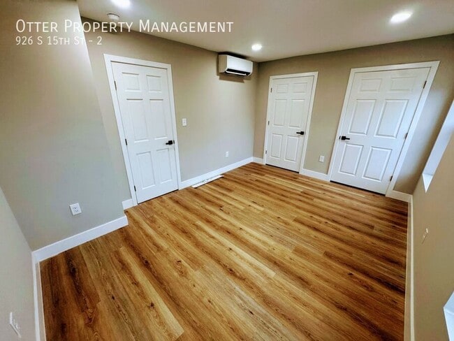 Building Photo - 926 S 15th St