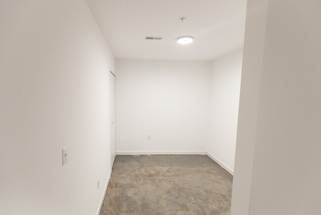 Building Photo - 207 E Baltimore St