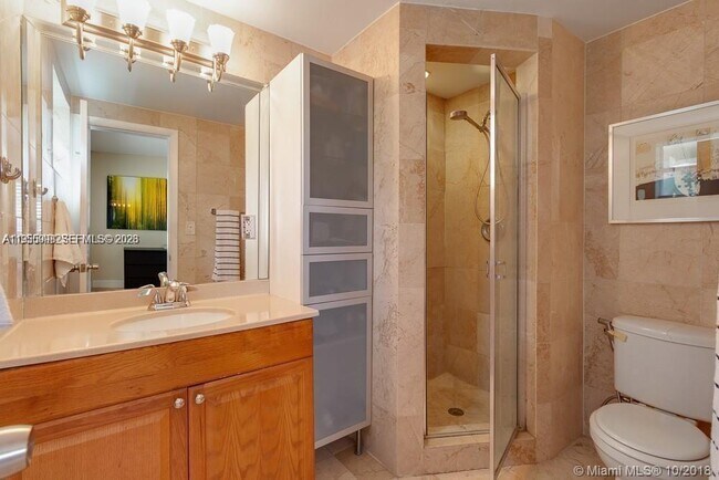 Building Photo - 1140 99th St