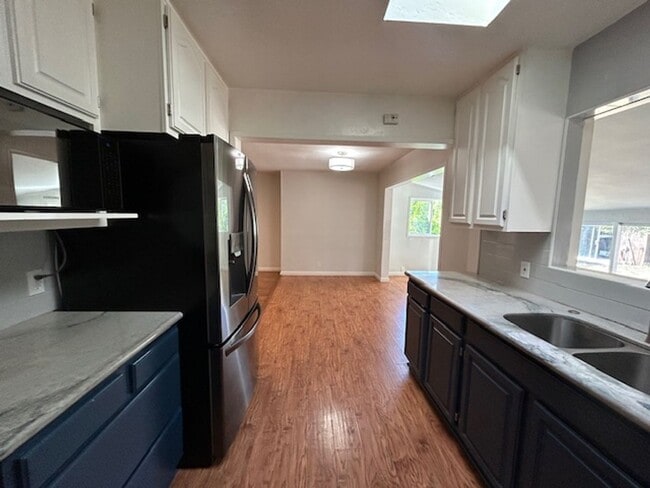 Building Photo - Charming 4 Bedroom, 2 Bath Home in Novato ...