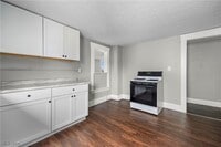 Building Photo - 1063 W 21st St