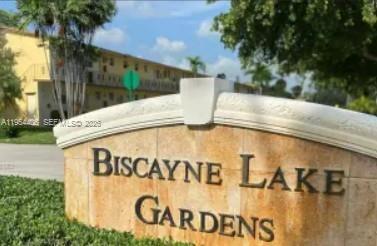 Building Photo - 2800 NE 203rd St