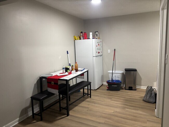 Building Photo - 807 Washington Ave