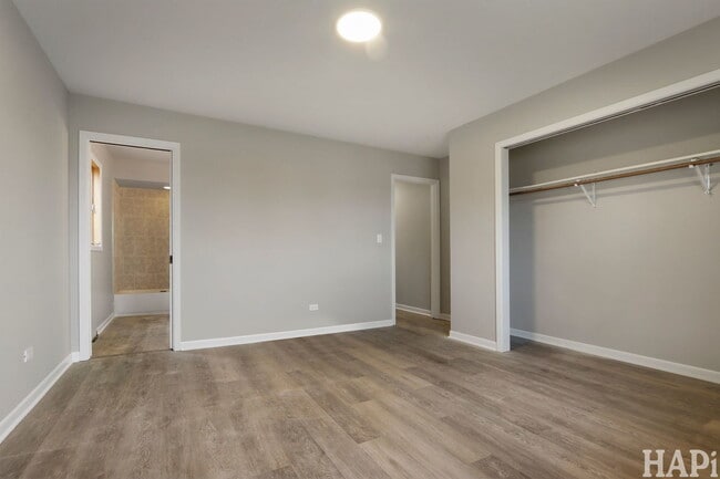 Building Photo - 920 Pleasant St