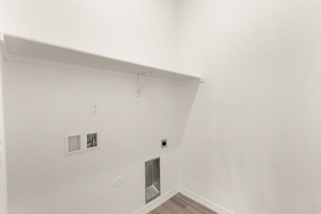 Building Photo - 13348 Eton Ct