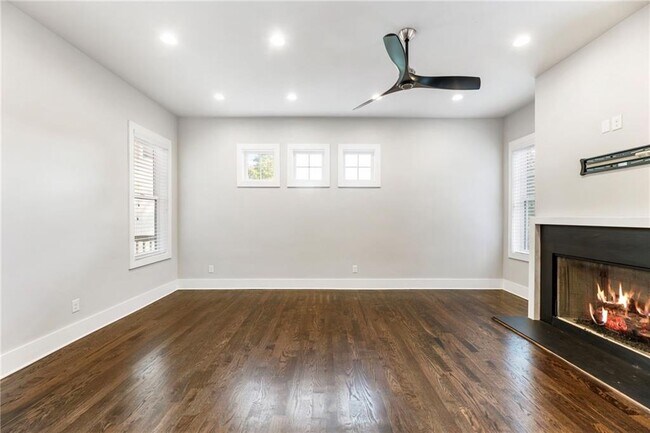 Building Photo - 1819 Huntington Hills Ln NW