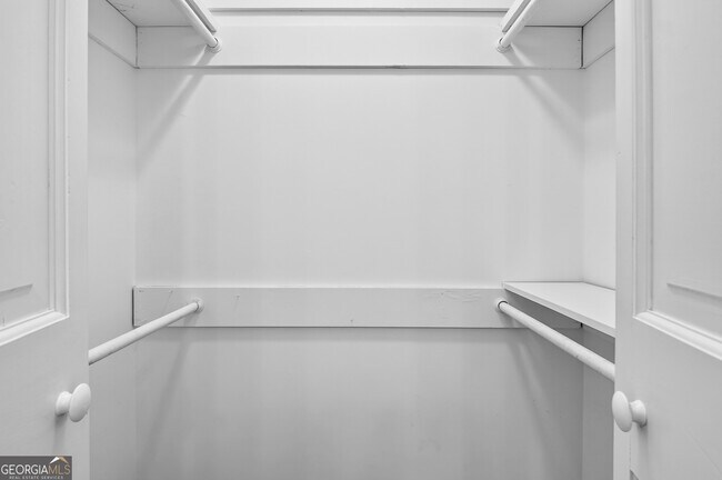 Building Photo - 104 Timber Walk