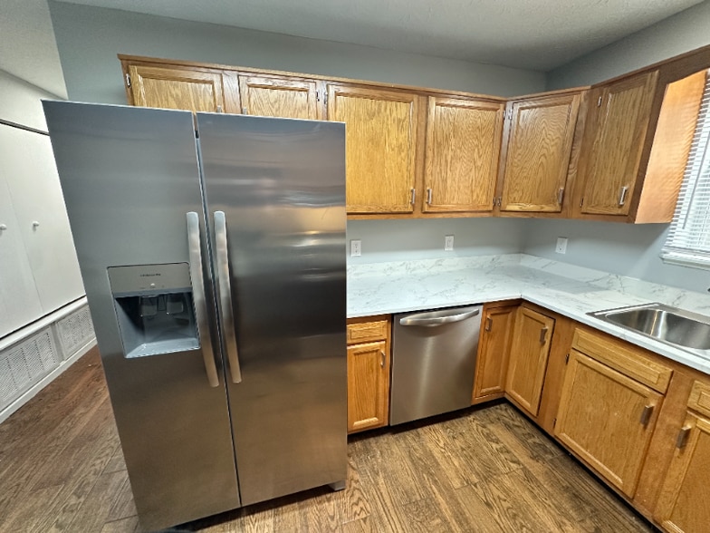 Building Photo - 3906 Dunbar Ave