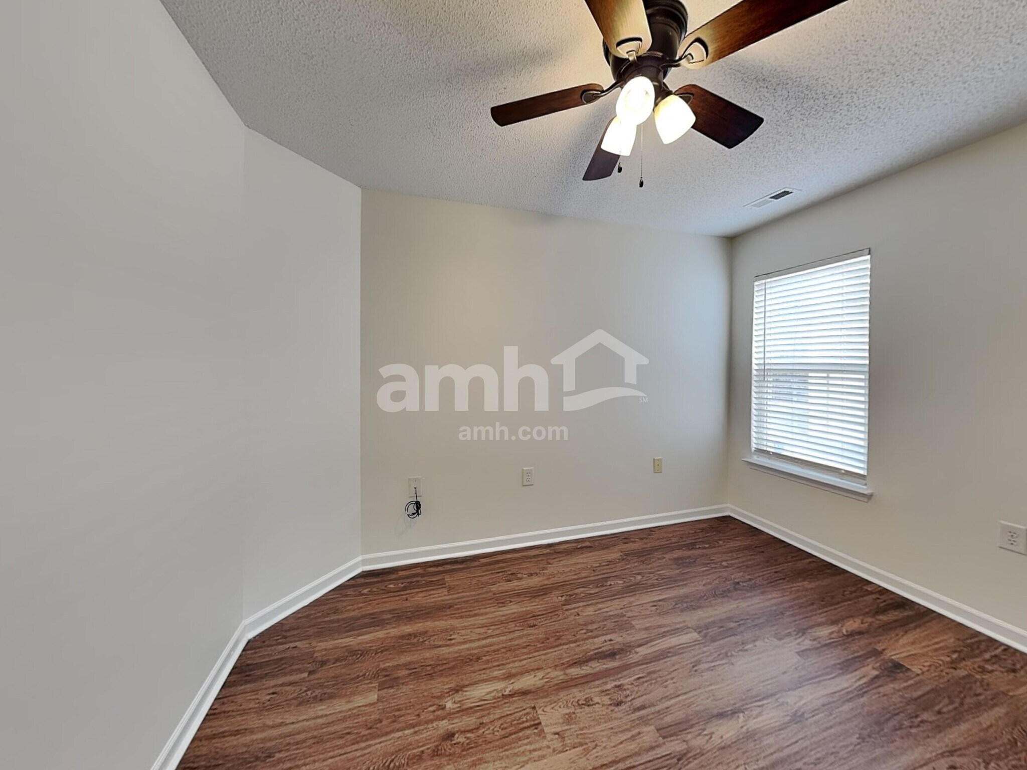 Building Photo - 127 Hampshire Dr