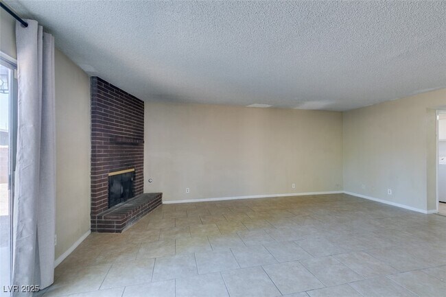 Building Photo - 5656 Maceta Ave