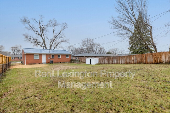 Building Photo - 328 Harvard Dr