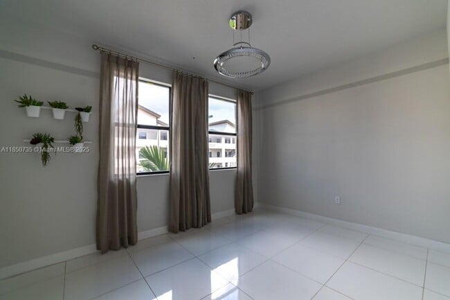 Building Photo - NW 104th Avenue 21, Doral, FL 33178
