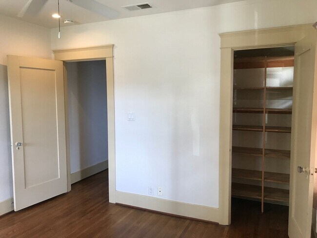 Building Photo - Fenced 3 Bedroom House with Two Car Driveway! Located in the Heart of North Park! In Unit Washer ...