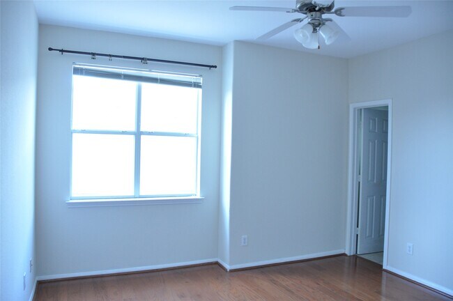 Building Photo - 12707 Boheme Dr