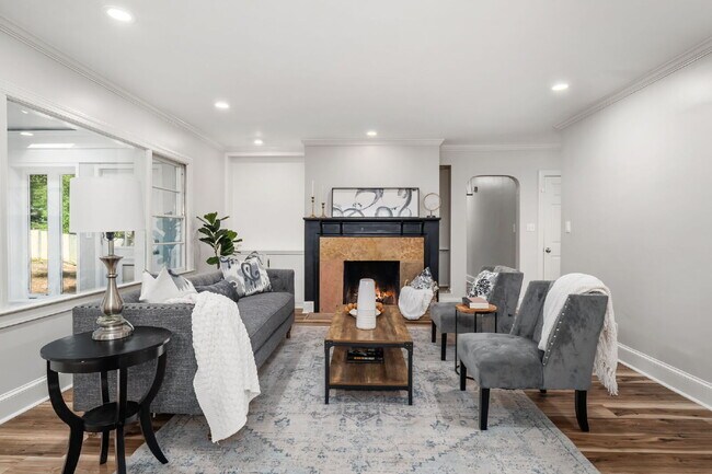 Building Photo - Move in before December 31st and get $100 OFF your rent for the first 3 months — PLUS a $250 Amaz...