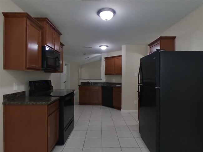 Building Photo - 928 American Monarch Dr