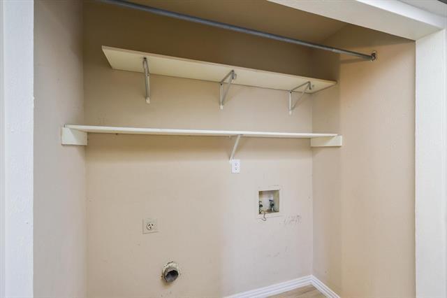 Building Photo - 2301 Travis Dr