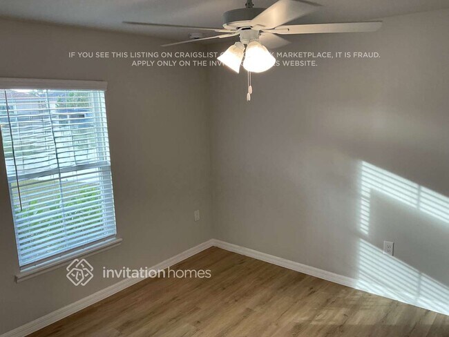 Building Photo - 2039 Harbell Ave SW