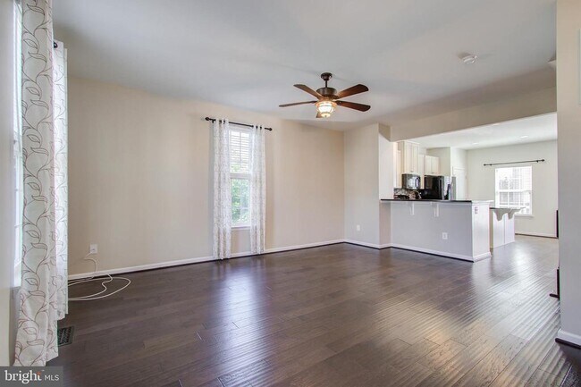 Building Photo - 7001 Trek Way