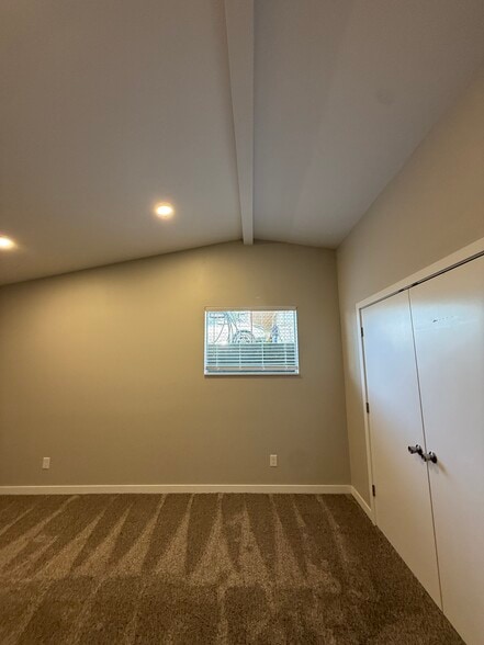 Building Photo - 20930 2nd Ave S