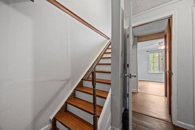 Building Photo - 7716 Sandra Ln