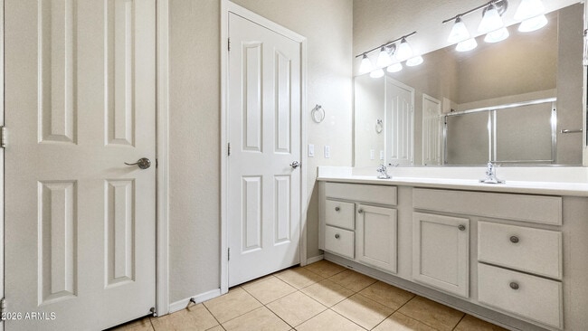 Building Photo - 15690 W Earll Dr