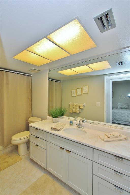 Building Photo - 9635 Greenskeeper Dr